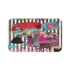Vintage Camper, Bath Mat, Retro Pin-Up Girls, 1950's Decor